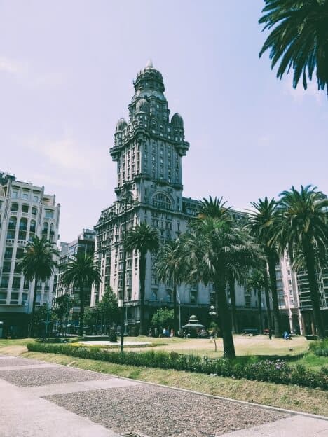 Vuelos a Montevideo (MVD)